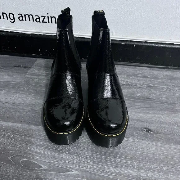 NWT Dr. Martens Rozalie Distressed Patent Heeled Chelsea Boots Sz 7 US - Picture 3 of 12